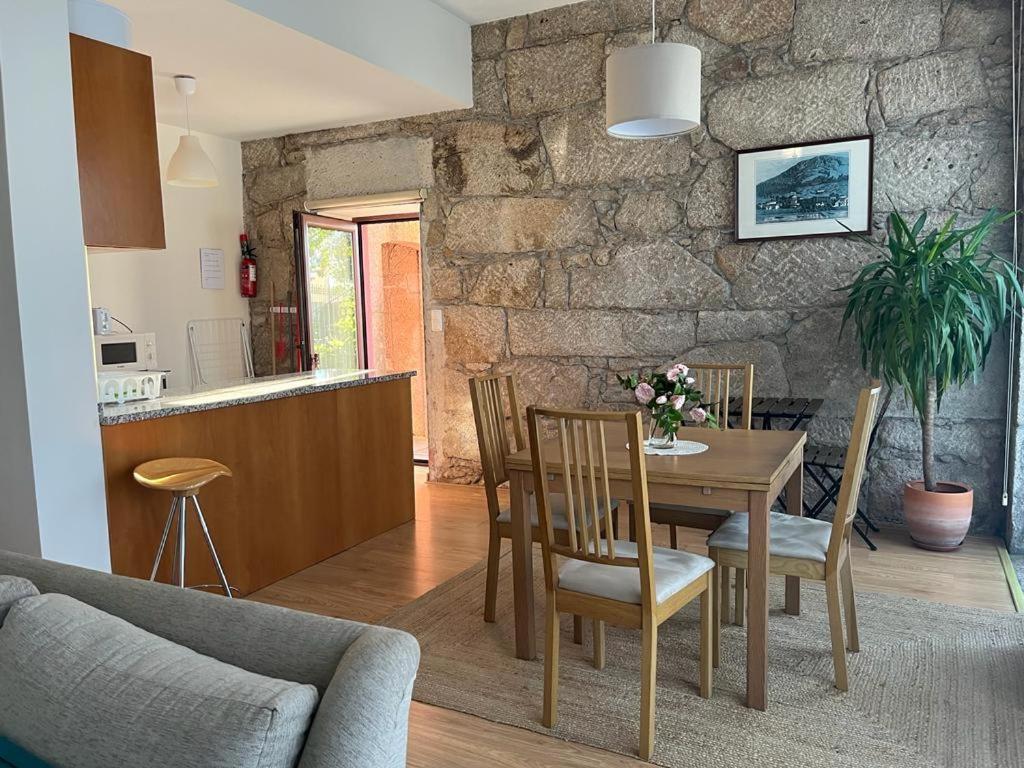 Casas Marias De Portugal - Cerveira Apartment วีลาโนวา เด เซอร์เวย์รา ภายนอก รูปภาพ